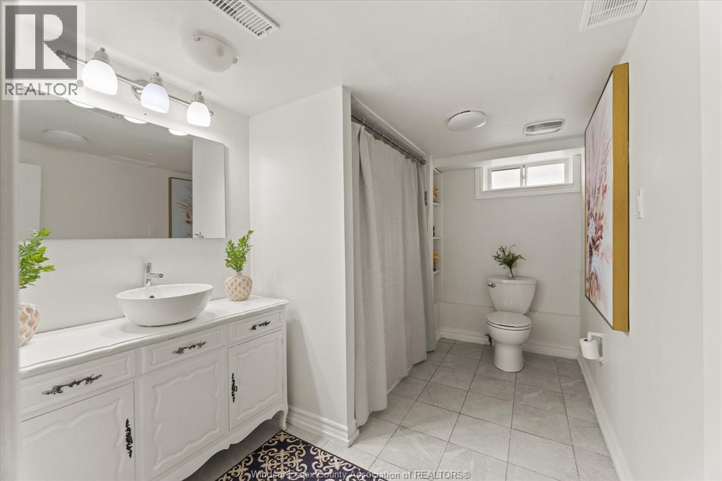 Photo 31 of 285 Belleperche, Windsor ON