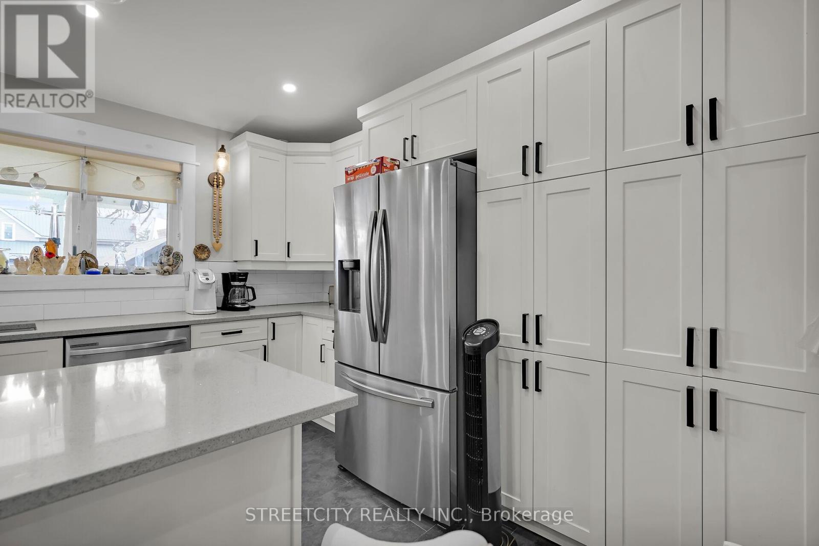 Photo 5 of 7 Myrtle Street, St Thomas ON