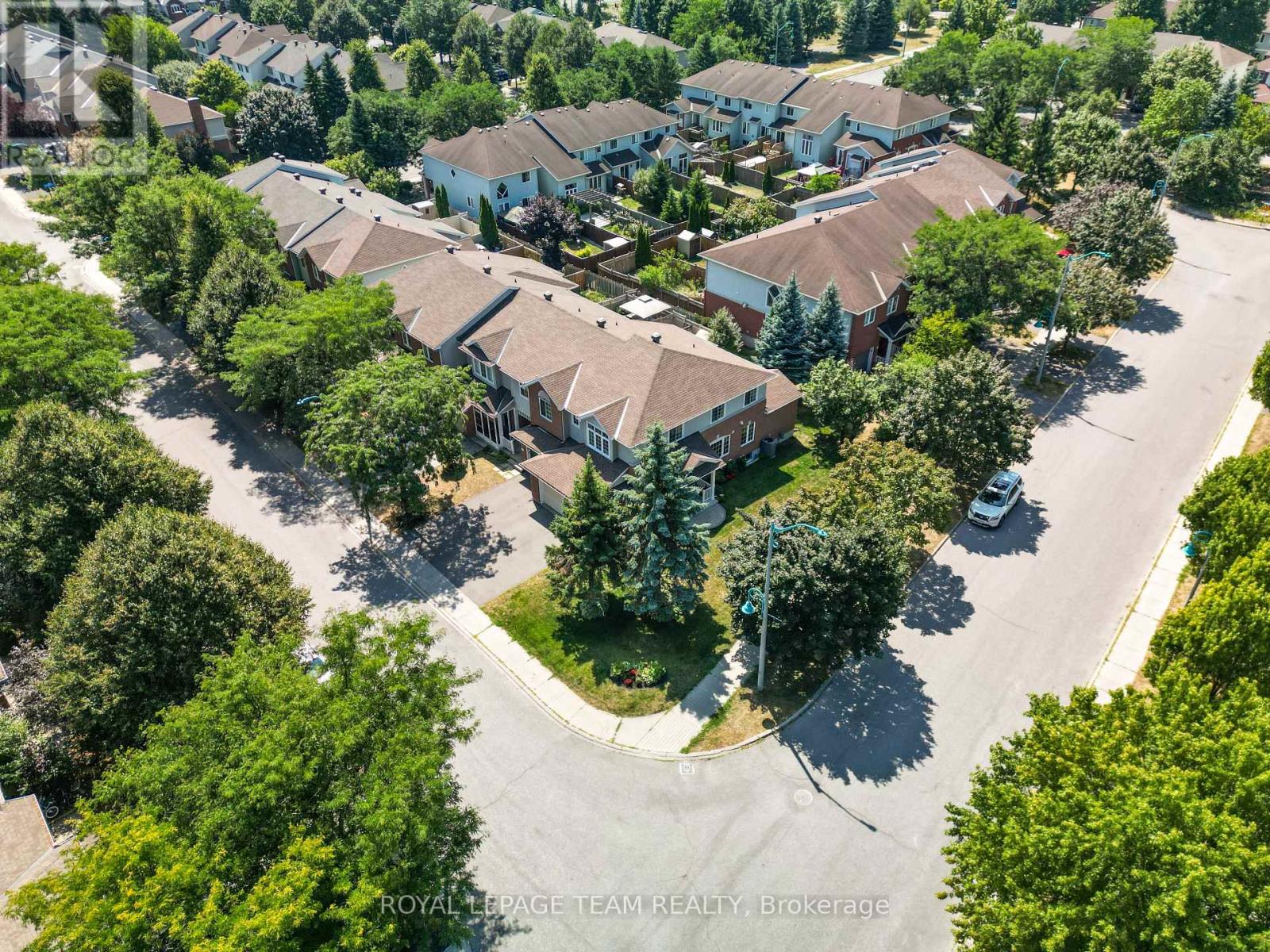 Photo 6 of 46 Kettleby Street, Ottawa ON