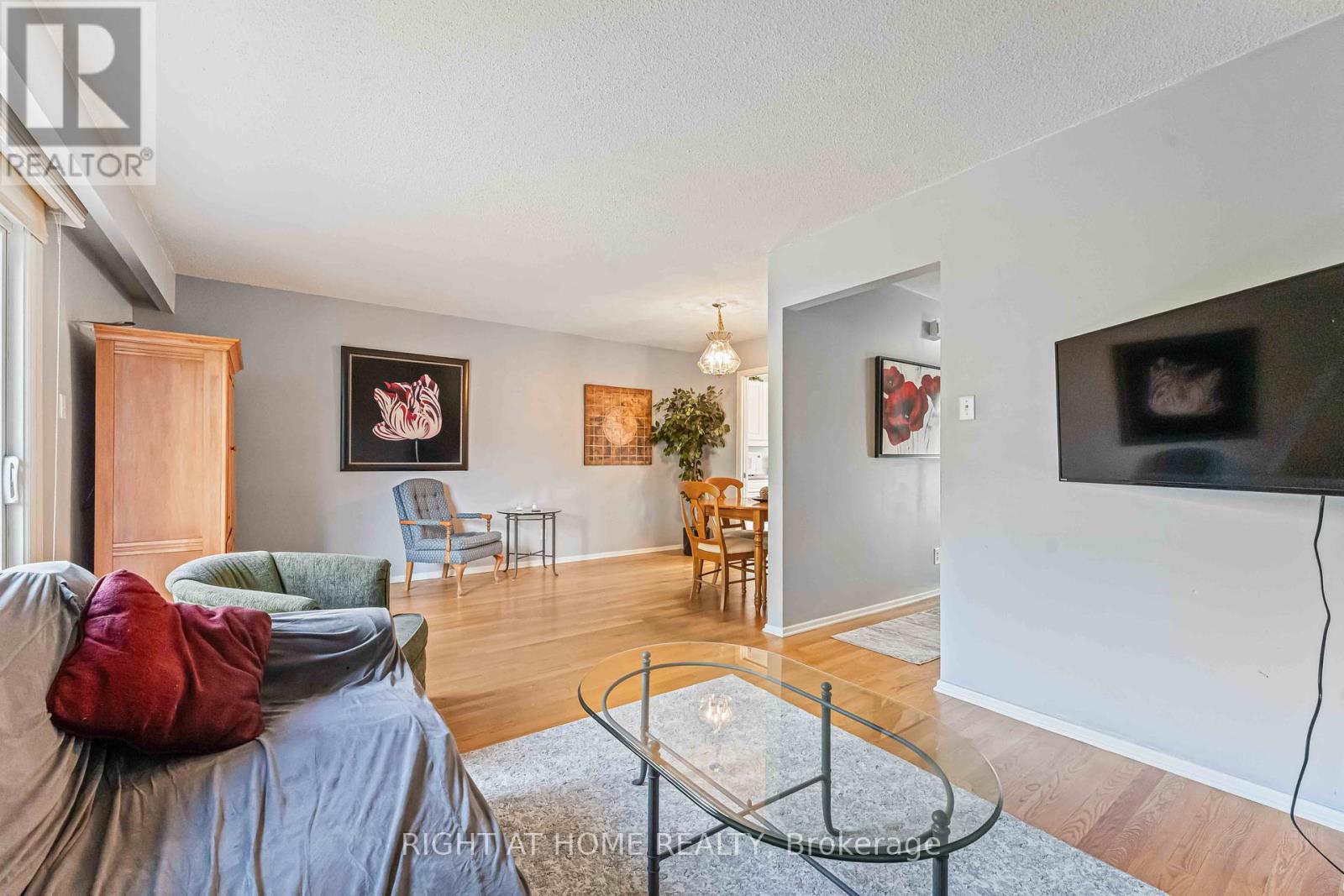 Photo 15 of 481 E Moodie Drive, Ottawa ON
