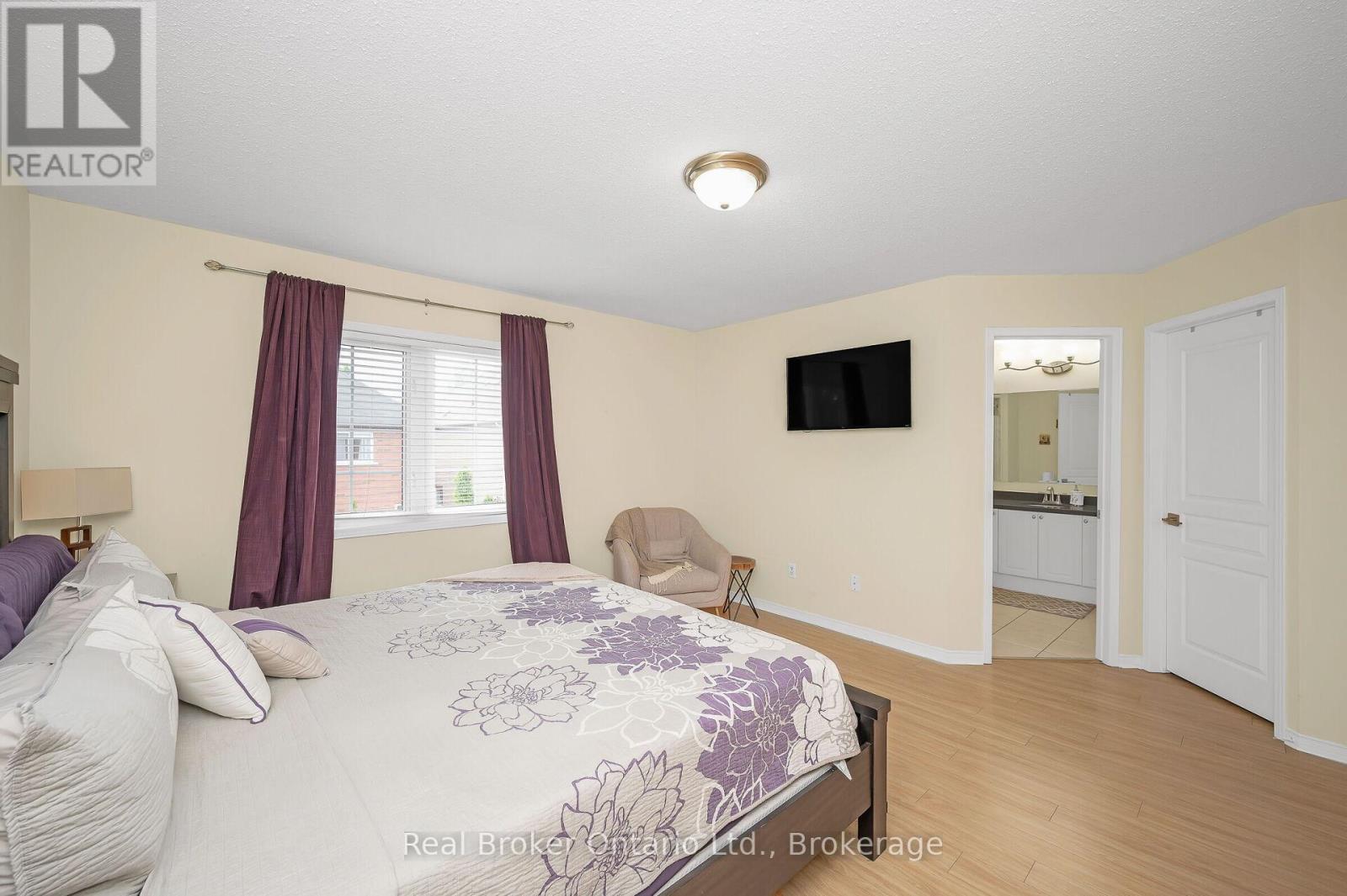 Photo 4 of 2458 Postmaster Drive, Oakville ON