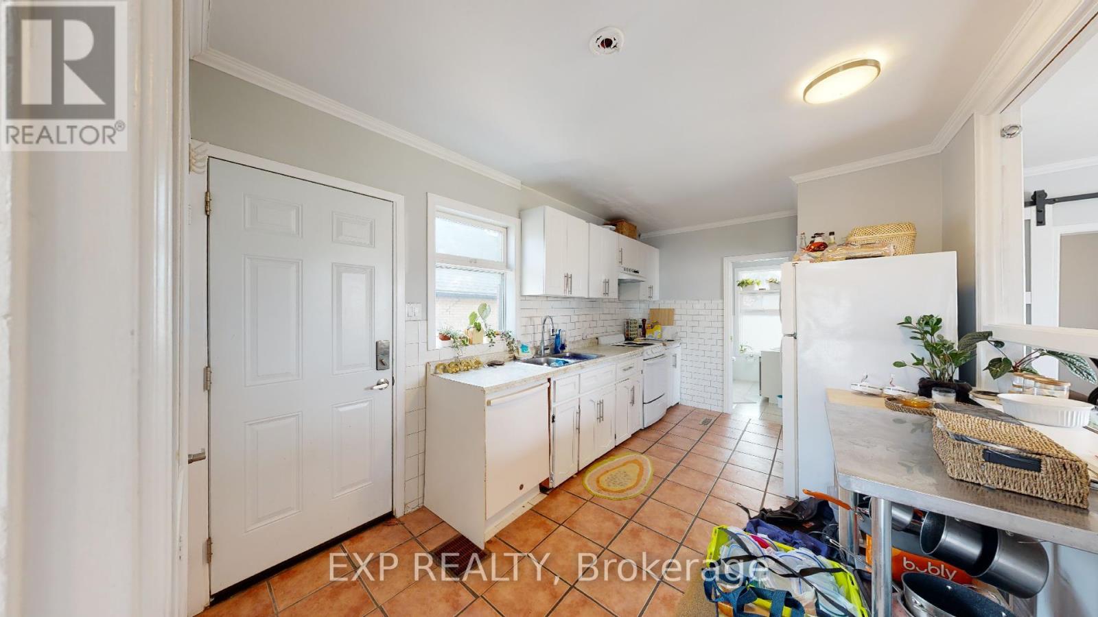 Photo 17 of 553 Quebec Street, London East ON
