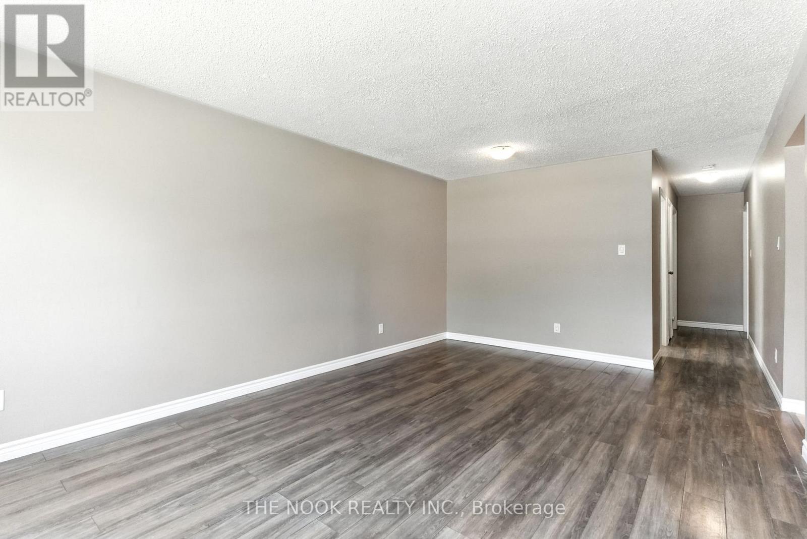 Photo 11 of 1 294 Verdun Road, Oshawa ON