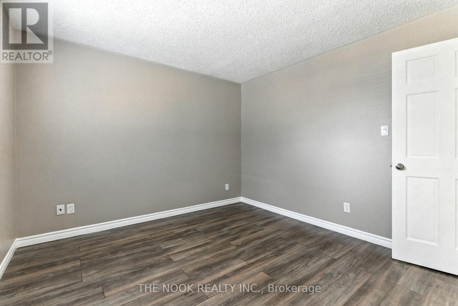 Photo 17 of 1 294 Verdun Road, Oshawa ON