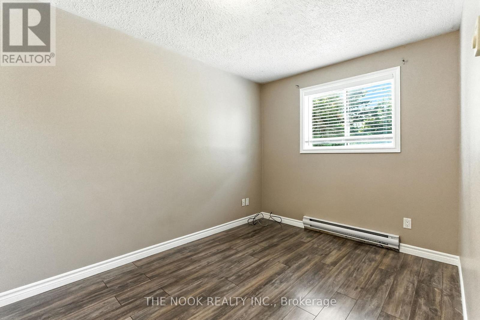Photo 14 of 1 294 Verdun Road, Oshawa ON