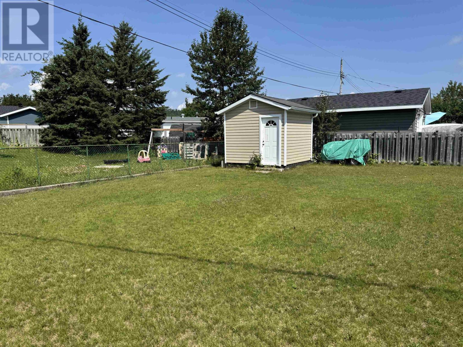 Photo 11 of 49 Otter Ave, Manitouwadge ON