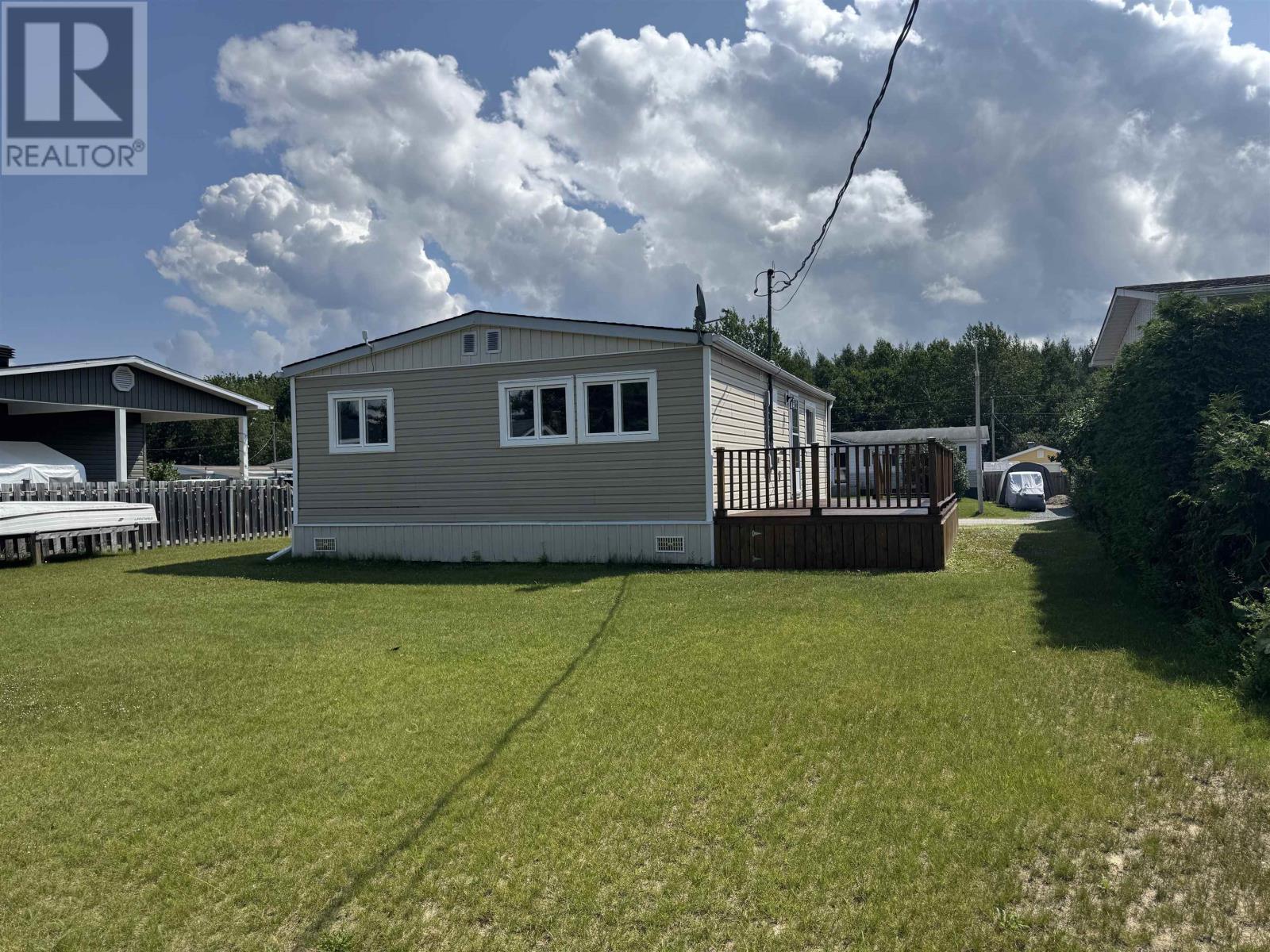 Photo 24 of 49 Otter Ave, Manitouwadge ON