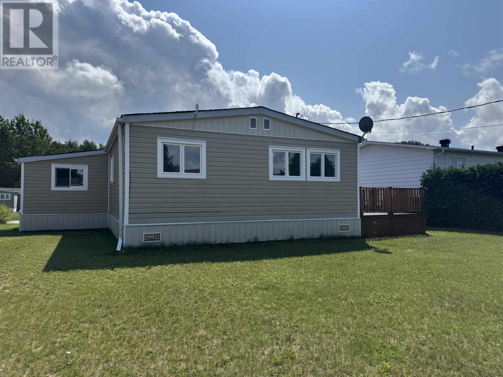 Photo 14 of 49 Otter Ave, Manitouwadge ON