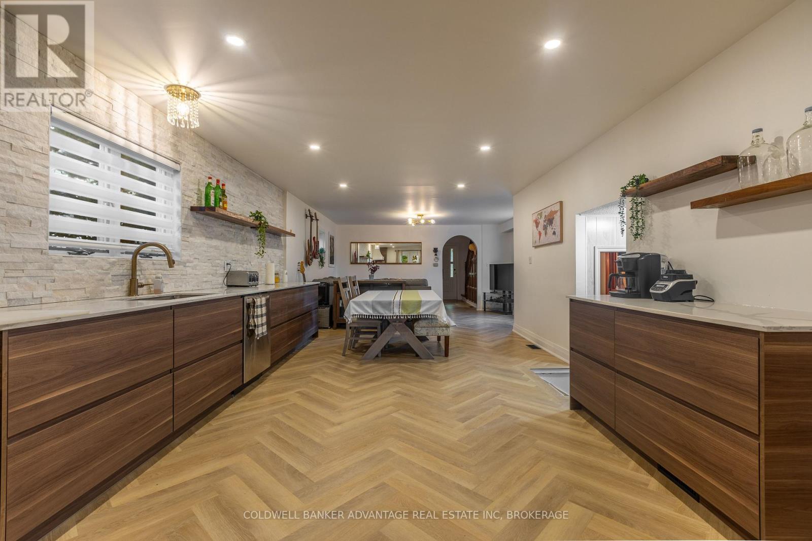 Photo 13 of 110 Garner Avenue, Welland ON
