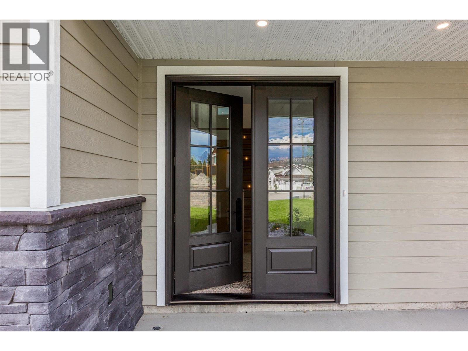  167 Heldon Court, West Kelowna
