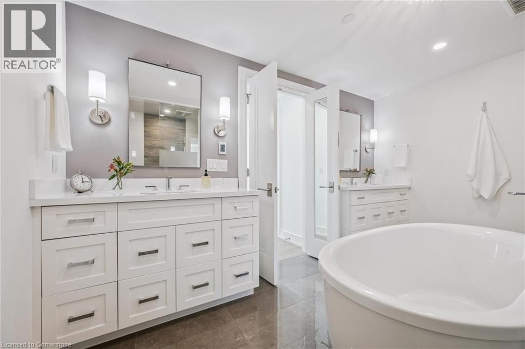 Photo 5 of 2060 Lakeshore Road Unit 508, Burlington ON