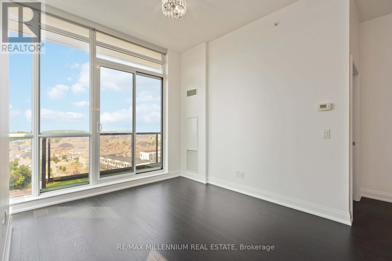 Photo 14 of 1512 9582 Markham Road, Markham ON