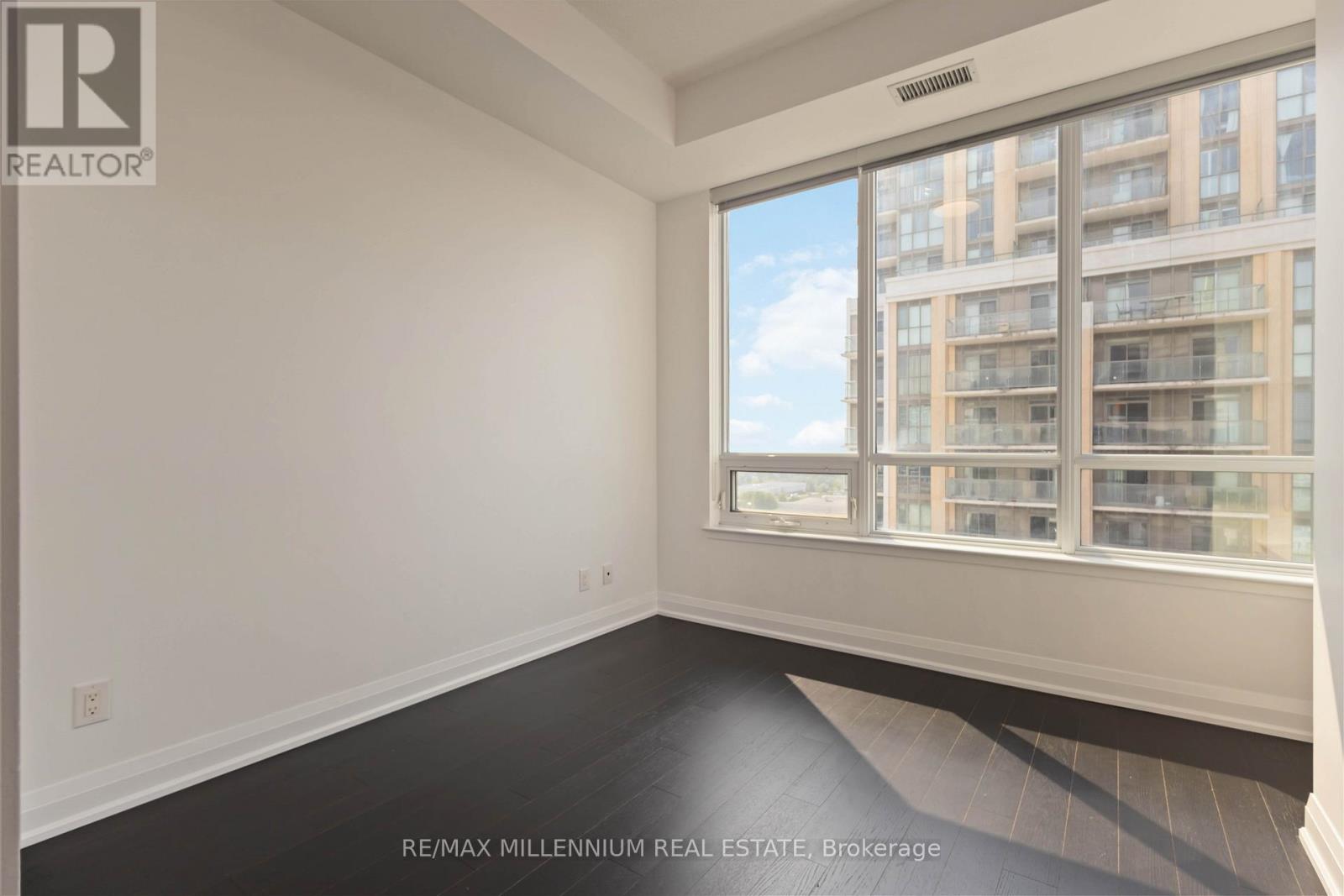 Photo 22 of 1512 9582 Markham Road, Markham ON