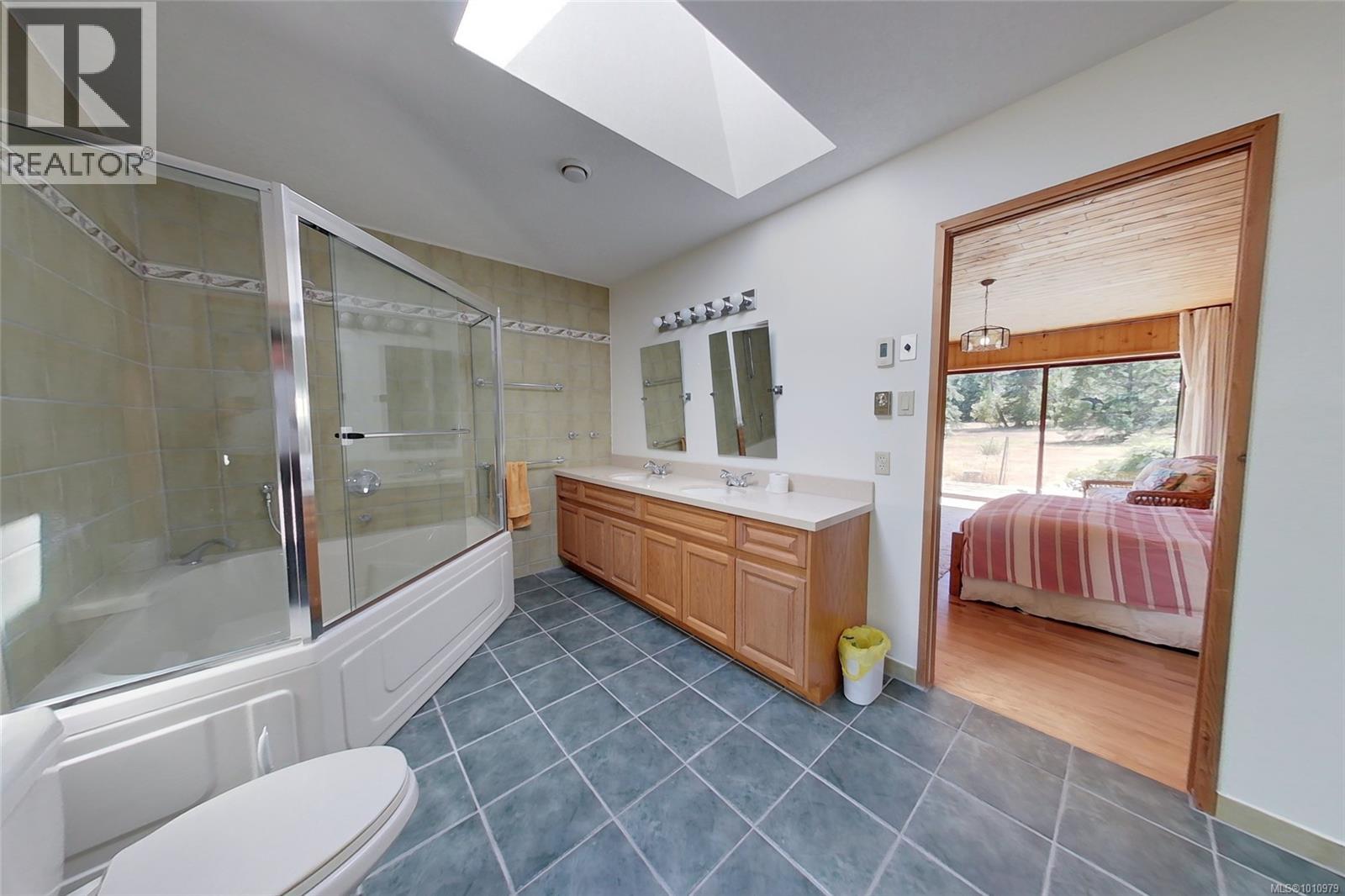 Photo 39 of 2175 Spurs Pl, Nanoose Bay BC