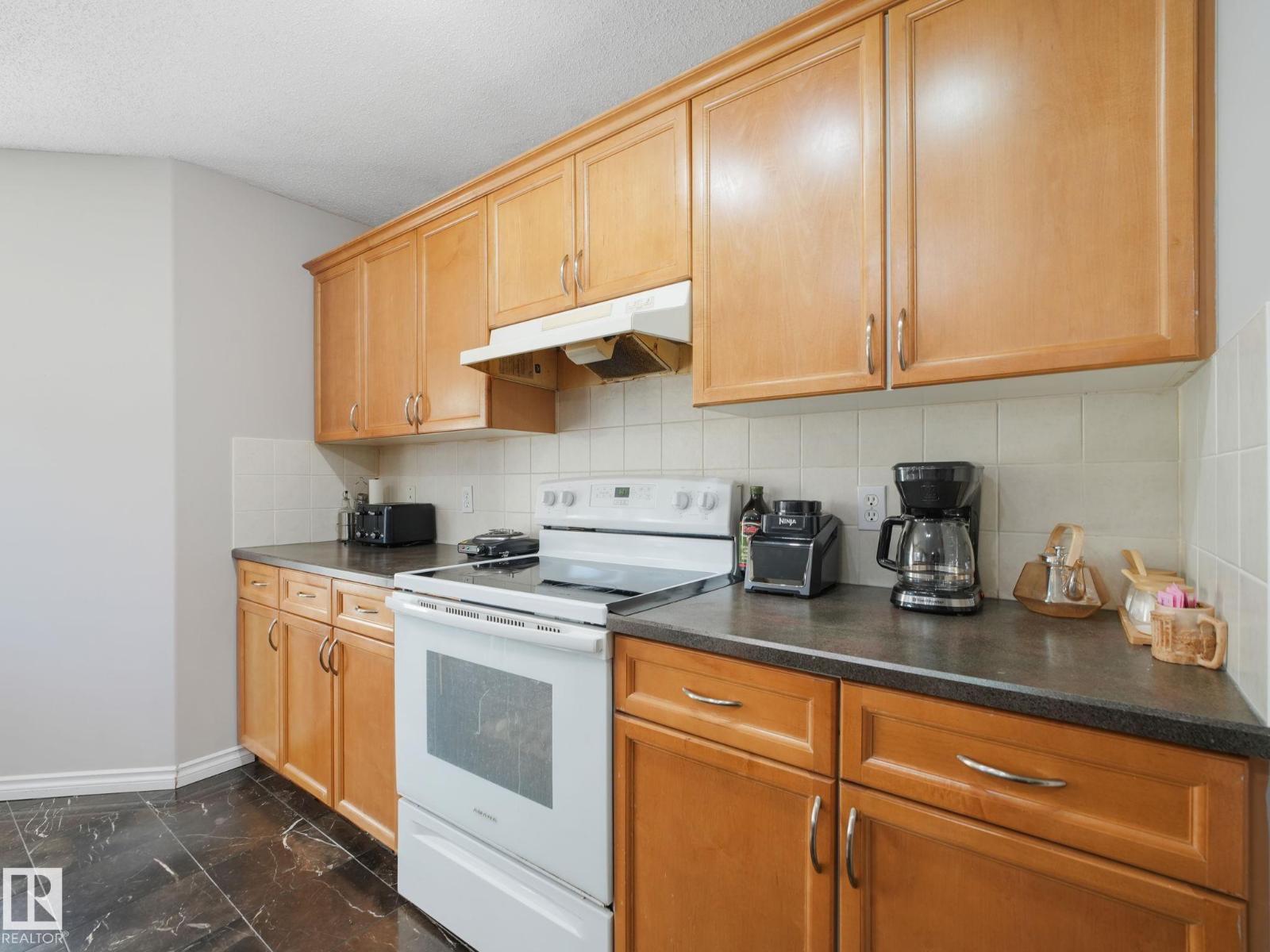 Photo 55 of 11807 170 Av Nw, Edmonton AB