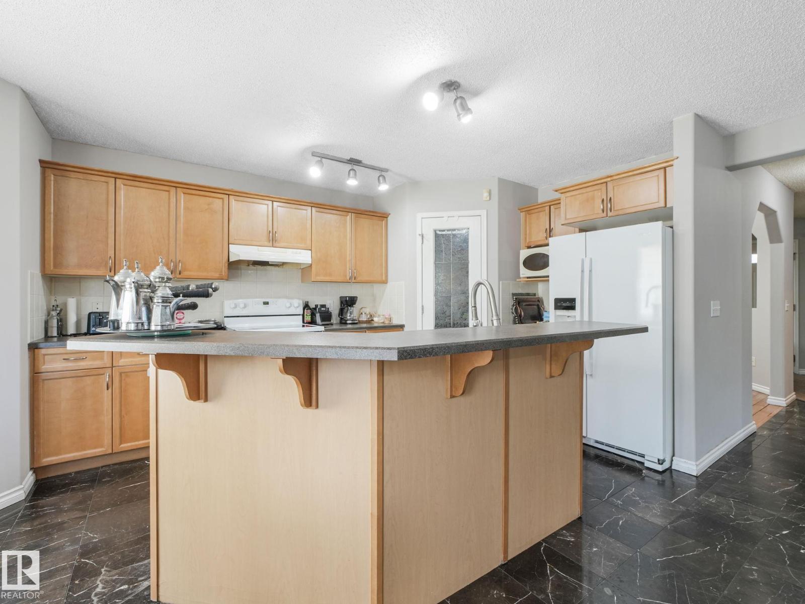 Photo 56 of 11807 170 Av Nw, Edmonton AB