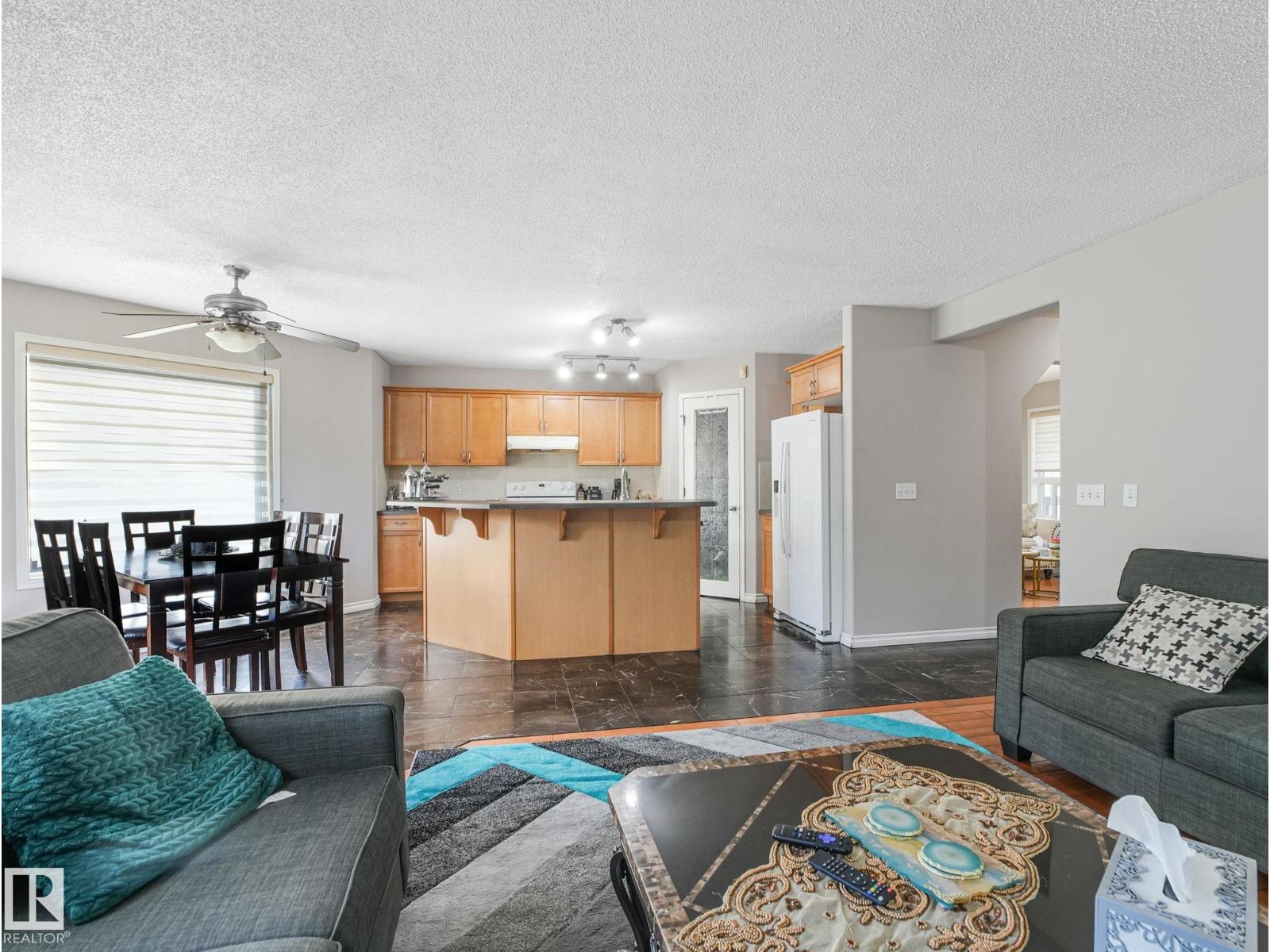 Photo 22 of 11807 170 Av Nw, Edmonton AB