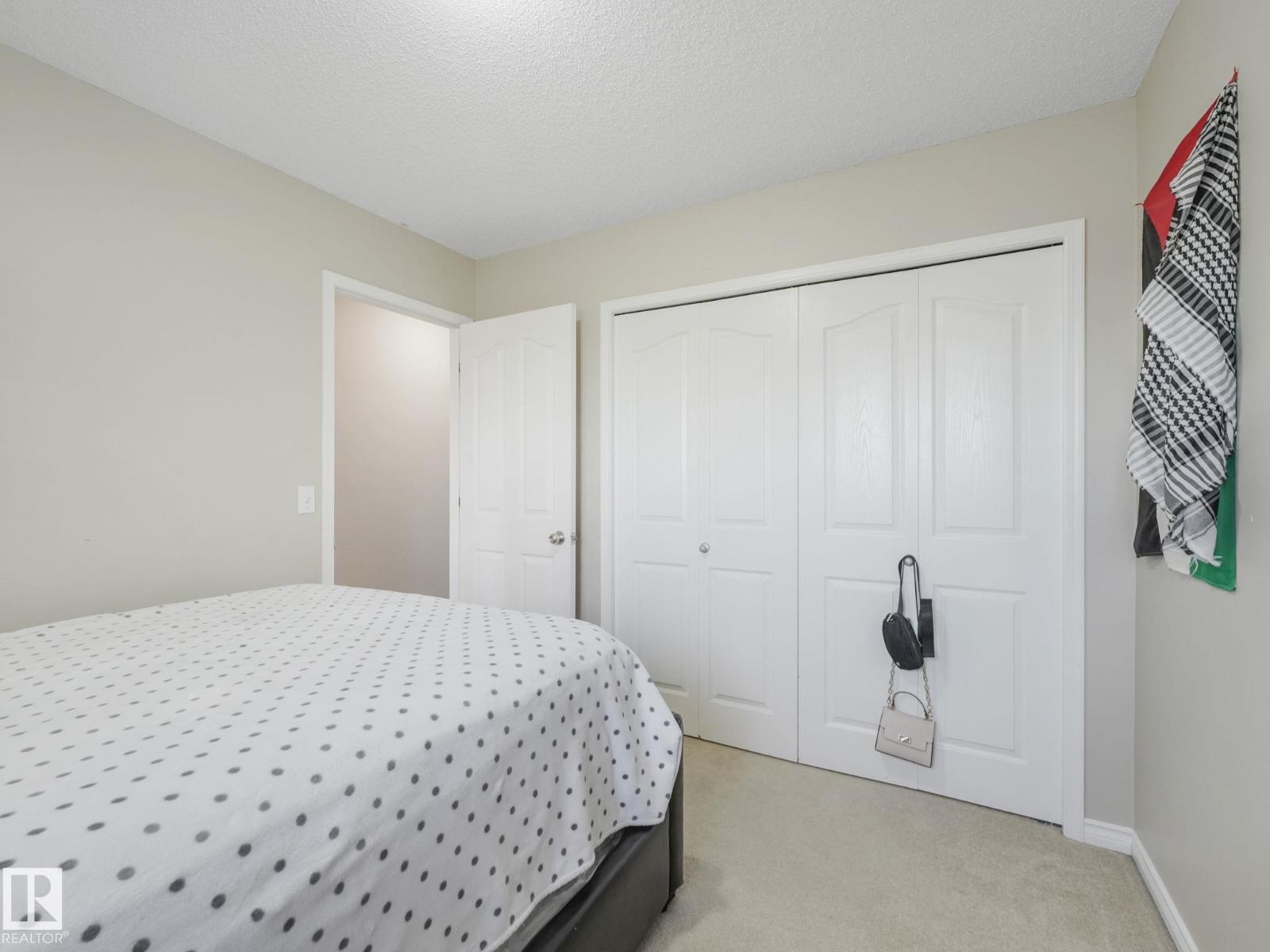 Photo 17 of 11807 170 Av Nw, Edmonton AB