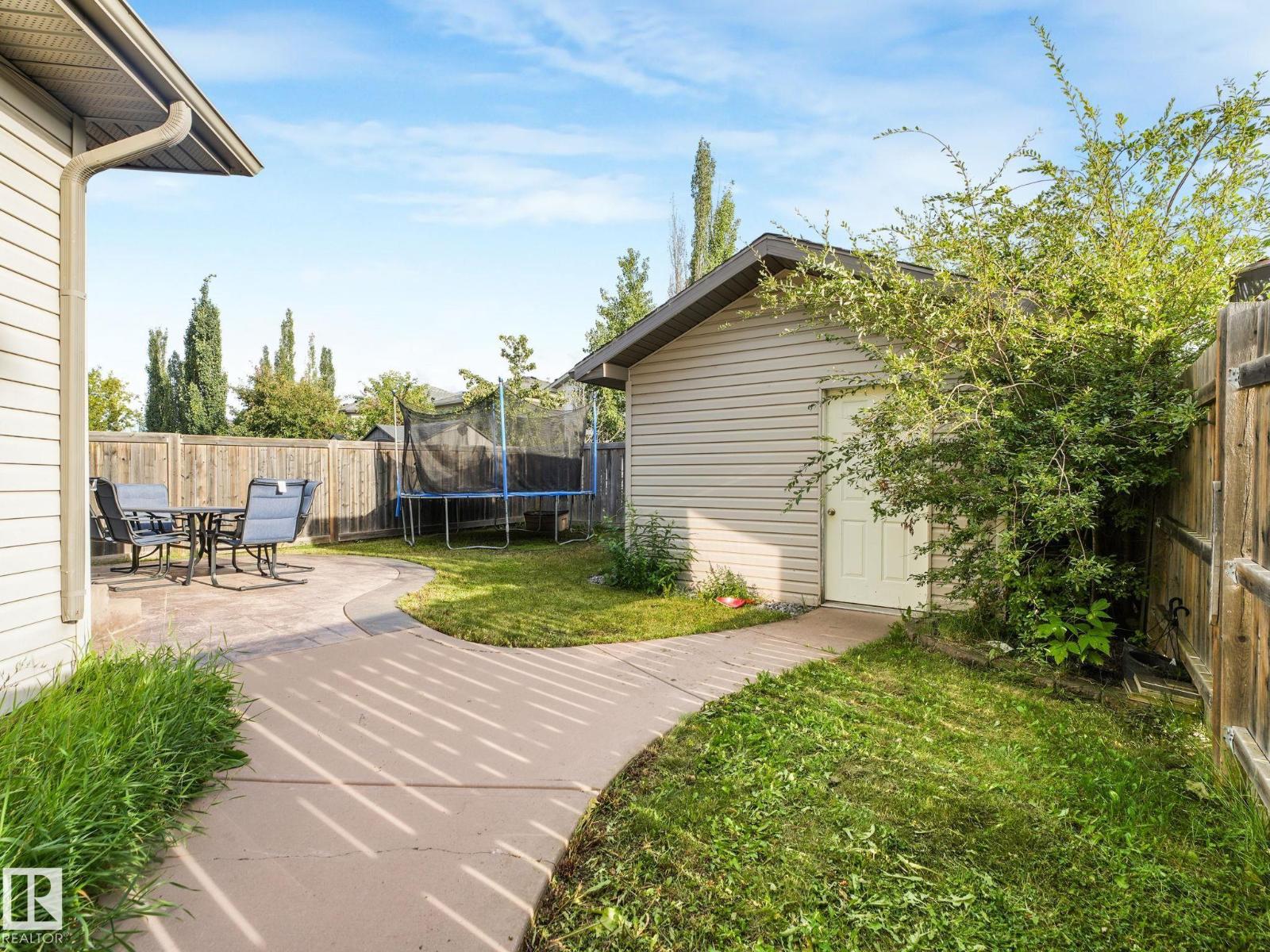 Photo 30 of 11807 170 Av Nw, Edmonton AB
