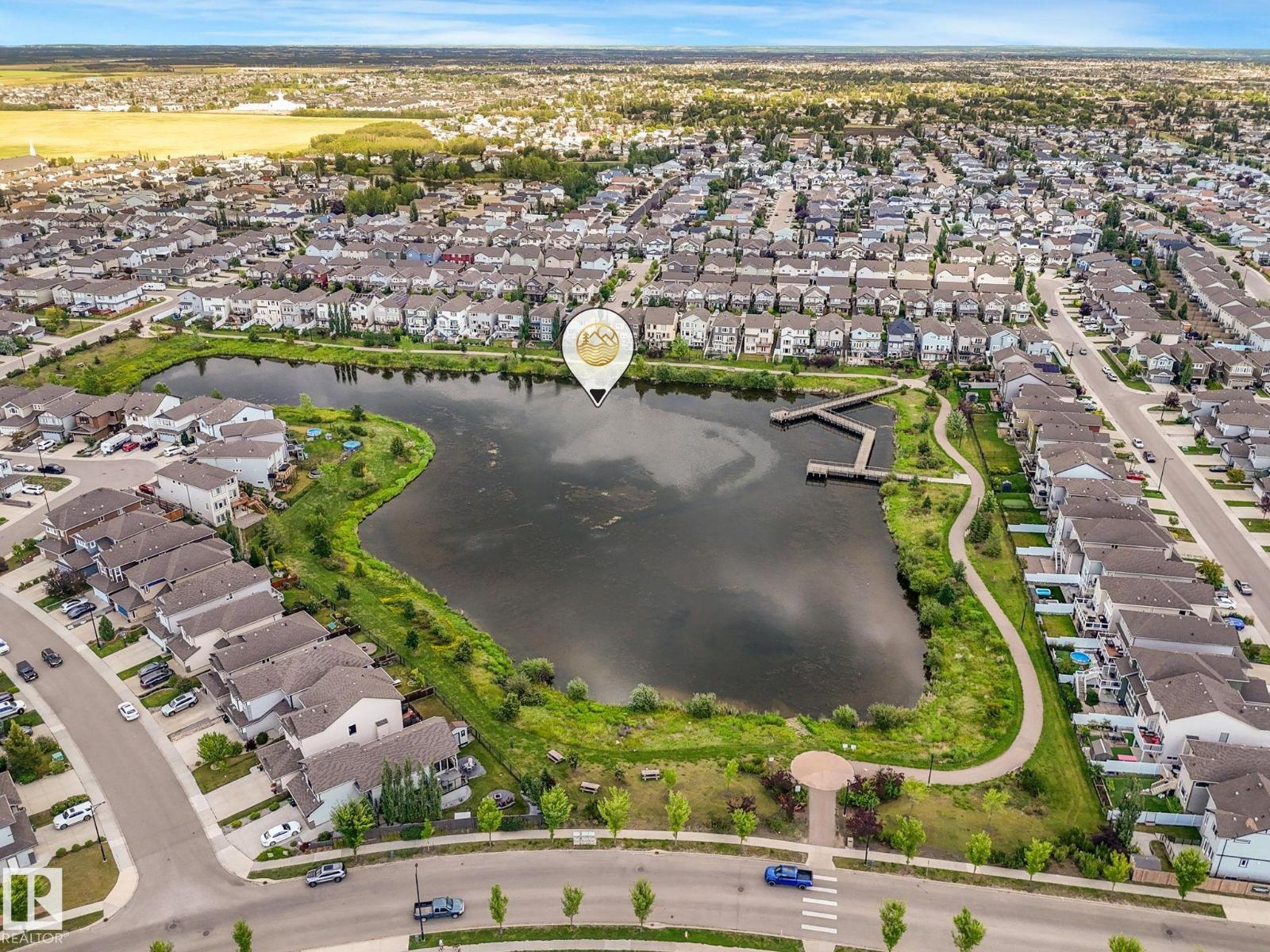 Photo 2 of 11807 170 Av Nw, Edmonton AB