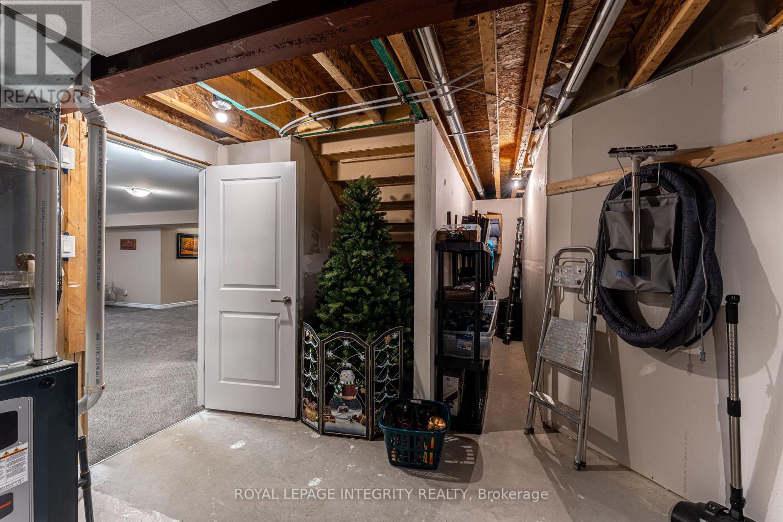 Photo 42 of 258 Rue De Letang Street, Clarencerockland ON