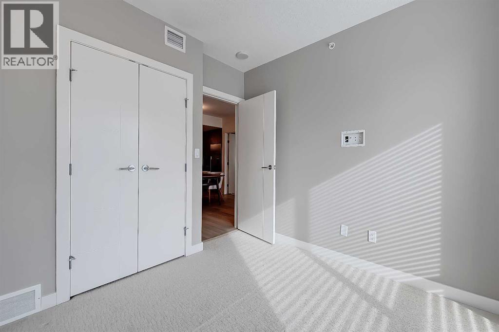 Single Family House for Sale in    Avenue SW Downtown Commercial Core Calgary 