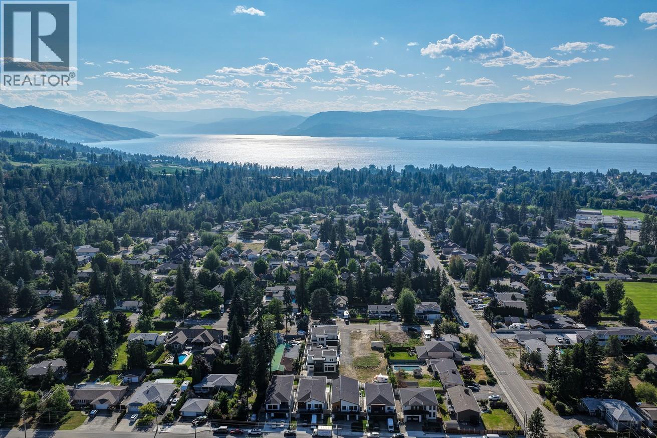 Photo 8 of 4615 Fordham Road, Kelowna BC