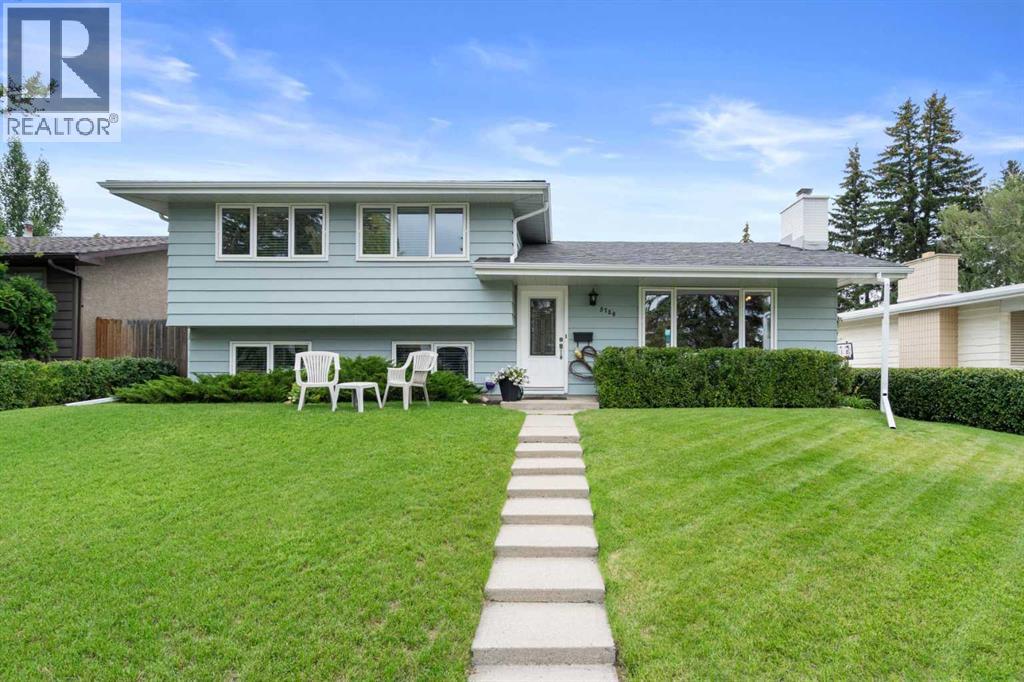 Single Family House 4 Level for Sale in  Lakeview Drive SW Lakeview Calgary 