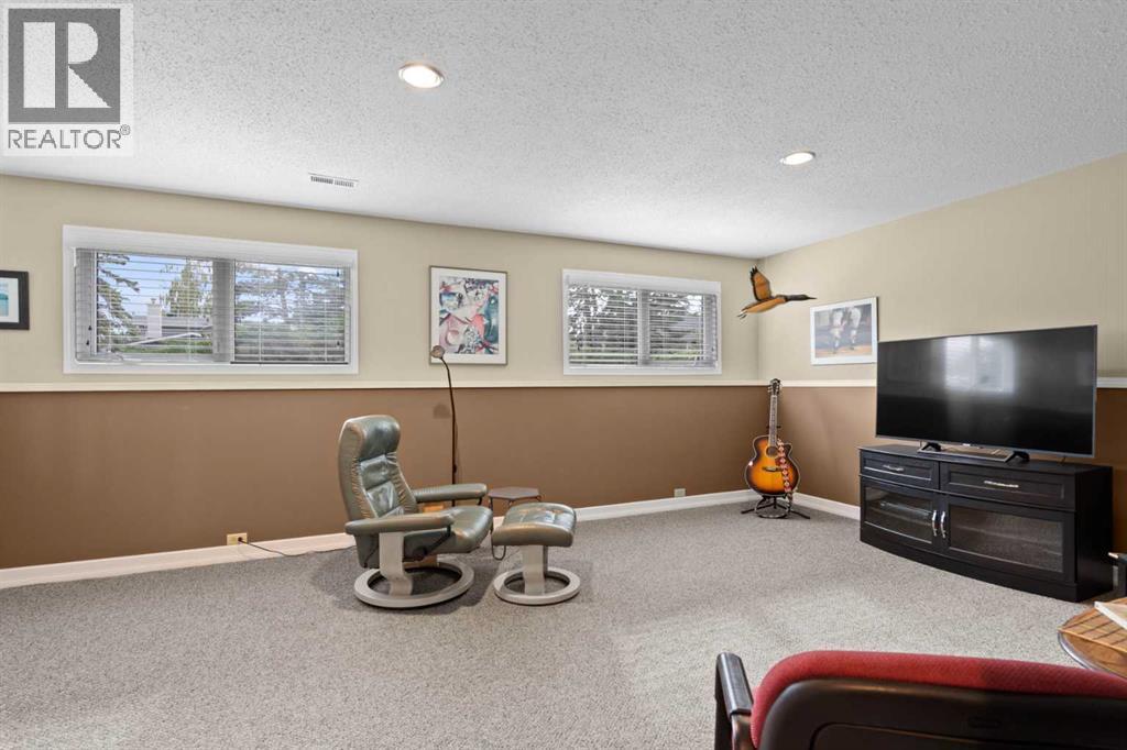 Single Family House 4 Level for Sale in  Lakeview Drive SW Lakeview Calgary 