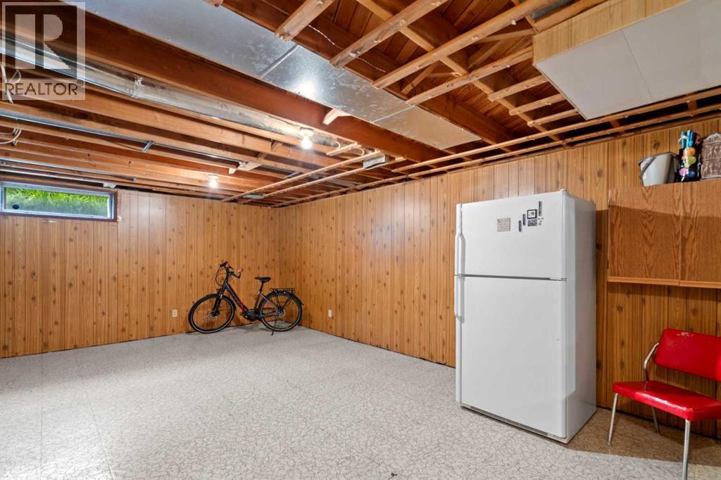 Single Family House 4 Level for Sale in  Lakeview Drive SW Lakeview Calgary 