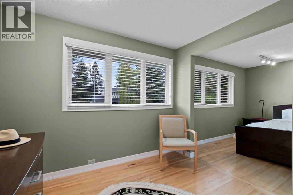 Single Family House 4 Level for Sale in  Lakeview Drive SW Lakeview Calgary 