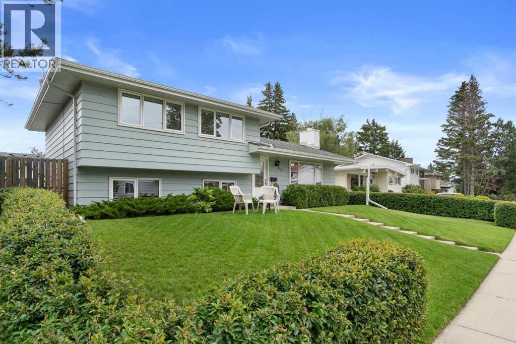 Single Family House 4 Level for Sale in  Lakeview Drive SW Lakeview Calgary 