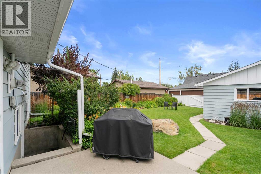 Single Family House 4 Level for Sale in  Lakeview Drive SW Lakeview Calgary 