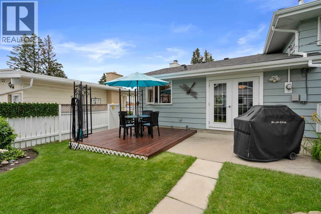 Single Family House 4 Level for Sale in  Lakeview Drive SW Lakeview Calgary 