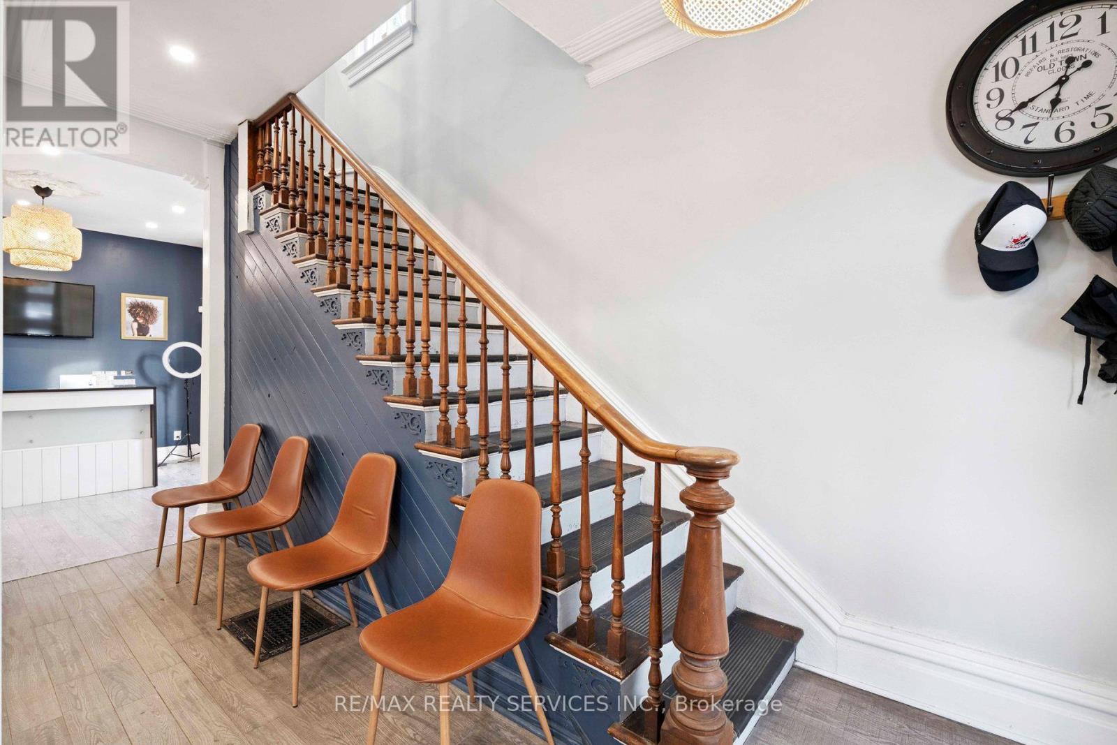 Photo 1 of 127 Queen Street W, Brampton ON