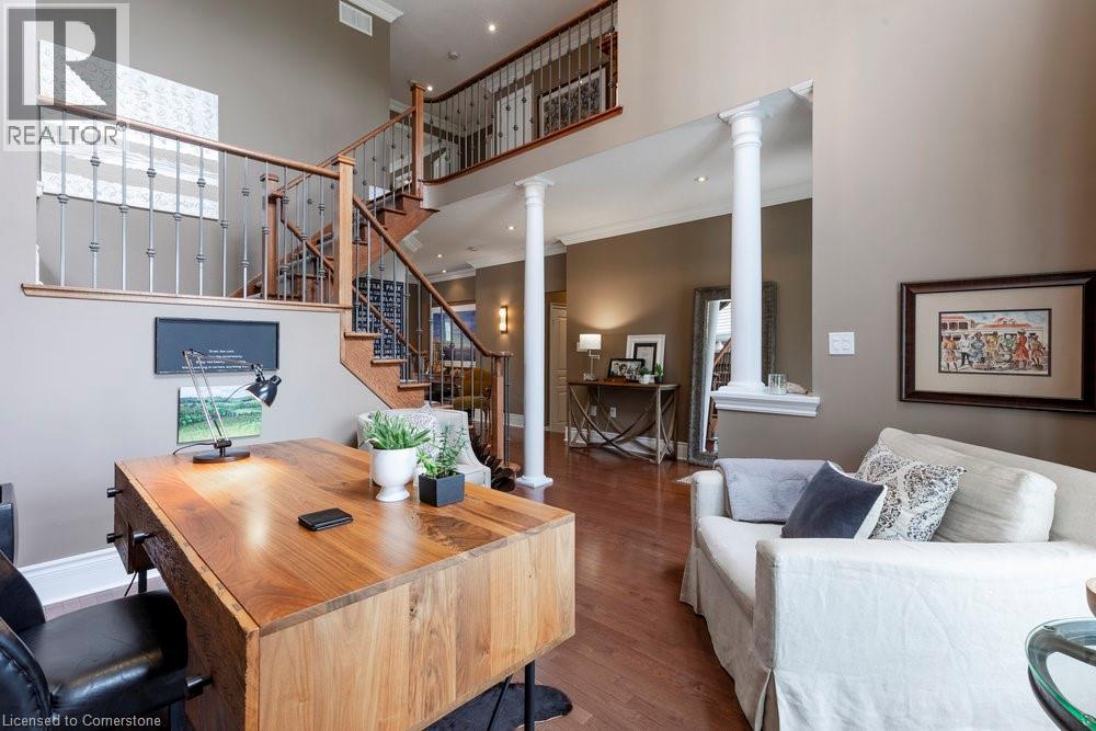 Photo 4 of 4212 Kane Crescent, Burlington ON
