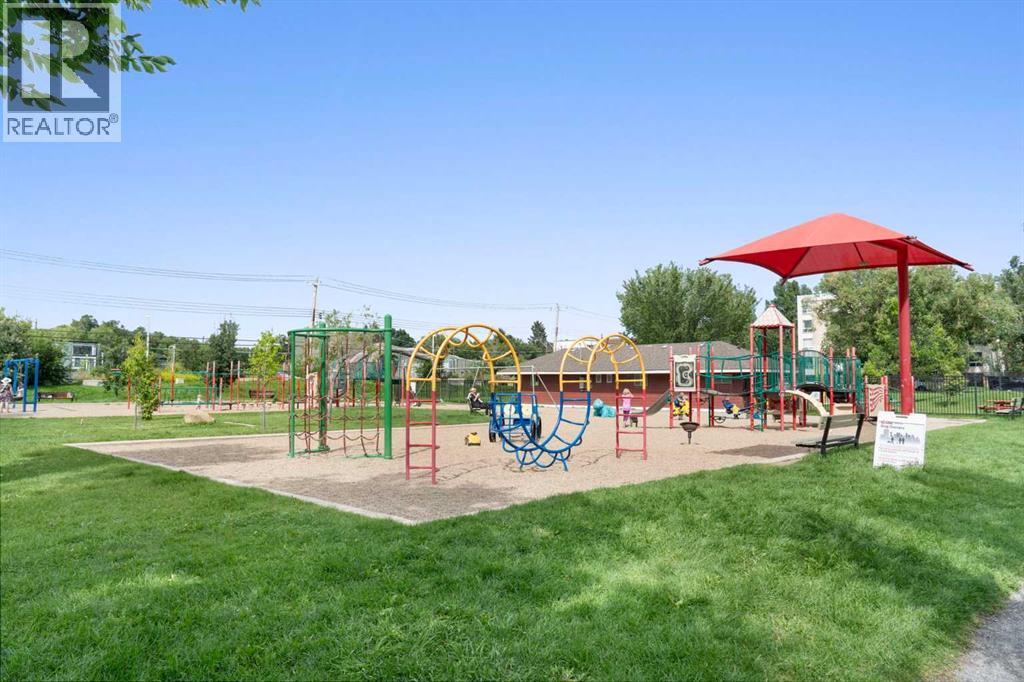 Single Family House for Sale in    Avenue NE Crescent Heights Calgary 