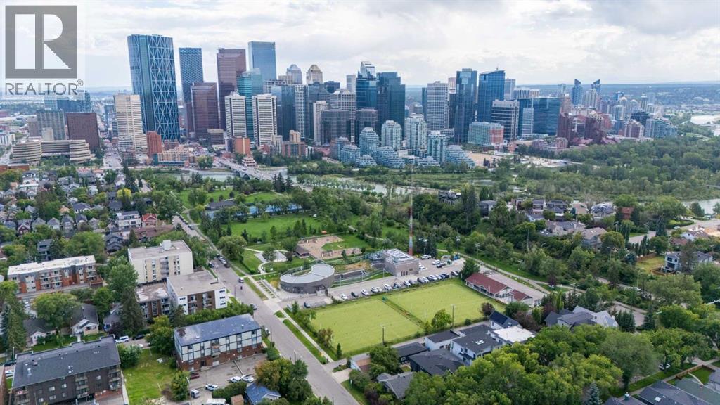 Single Family House for Sale in    Avenue NE Crescent Heights Calgary 