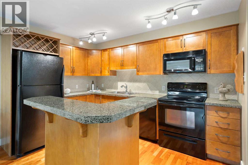 Single Family House for Sale in    Avenue NE Crescent Heights Calgary 