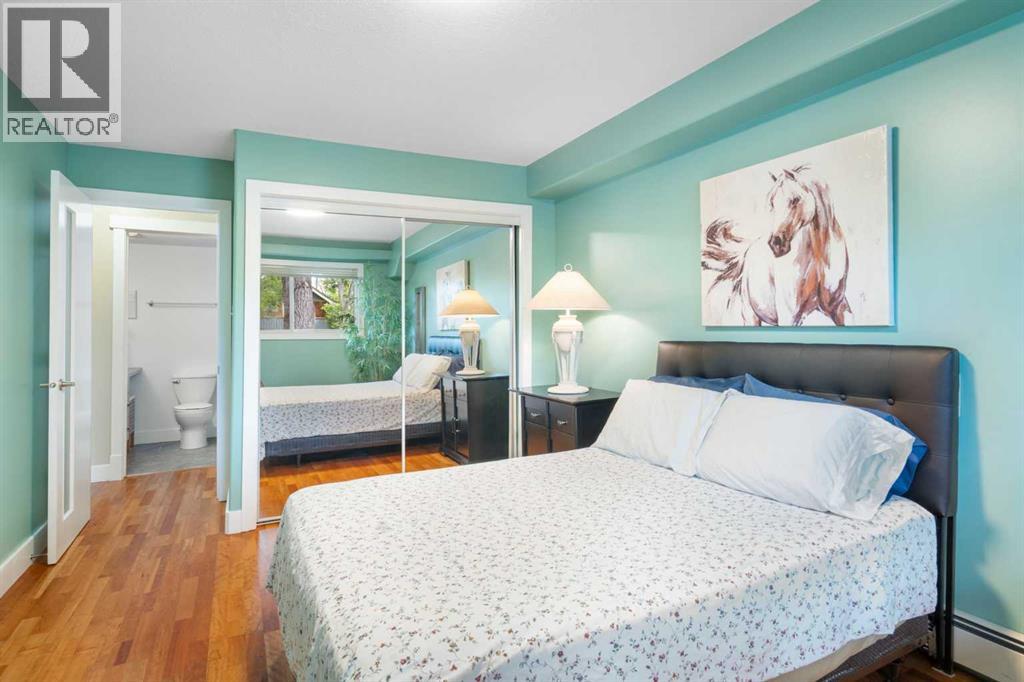 Single Family House for Sale in    Avenue NE Crescent Heights Calgary 