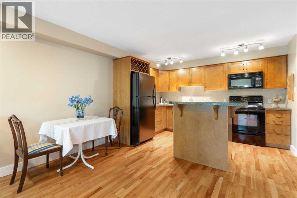 Single Family House for Sale in    Avenue NE Crescent Heights Calgary 