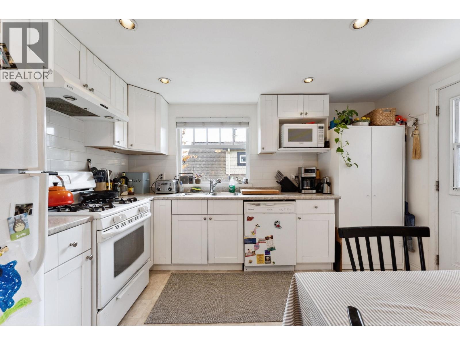 Photo 6 of 2846 Trinity Street, Vancouver BC