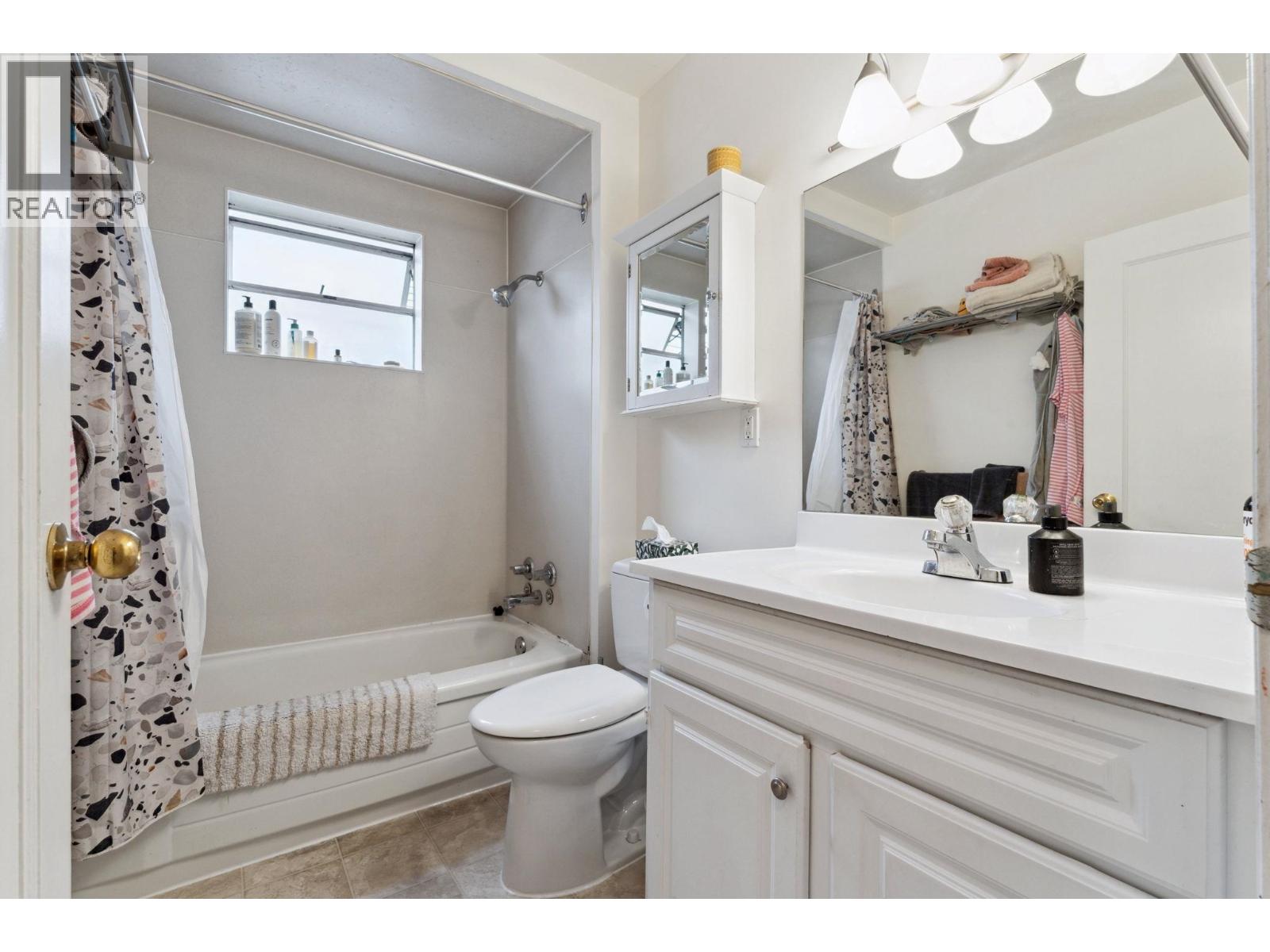 Photo 8 of 2846 Trinity Street, Vancouver BC