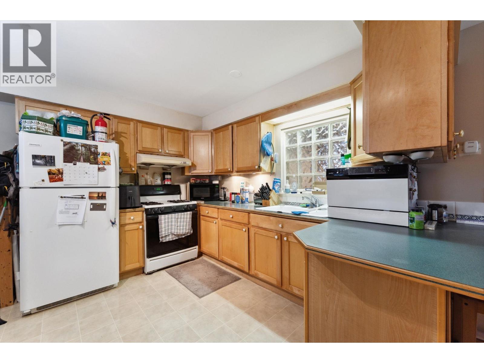 Photo 13 of 2846 Trinity Street, Vancouver BC