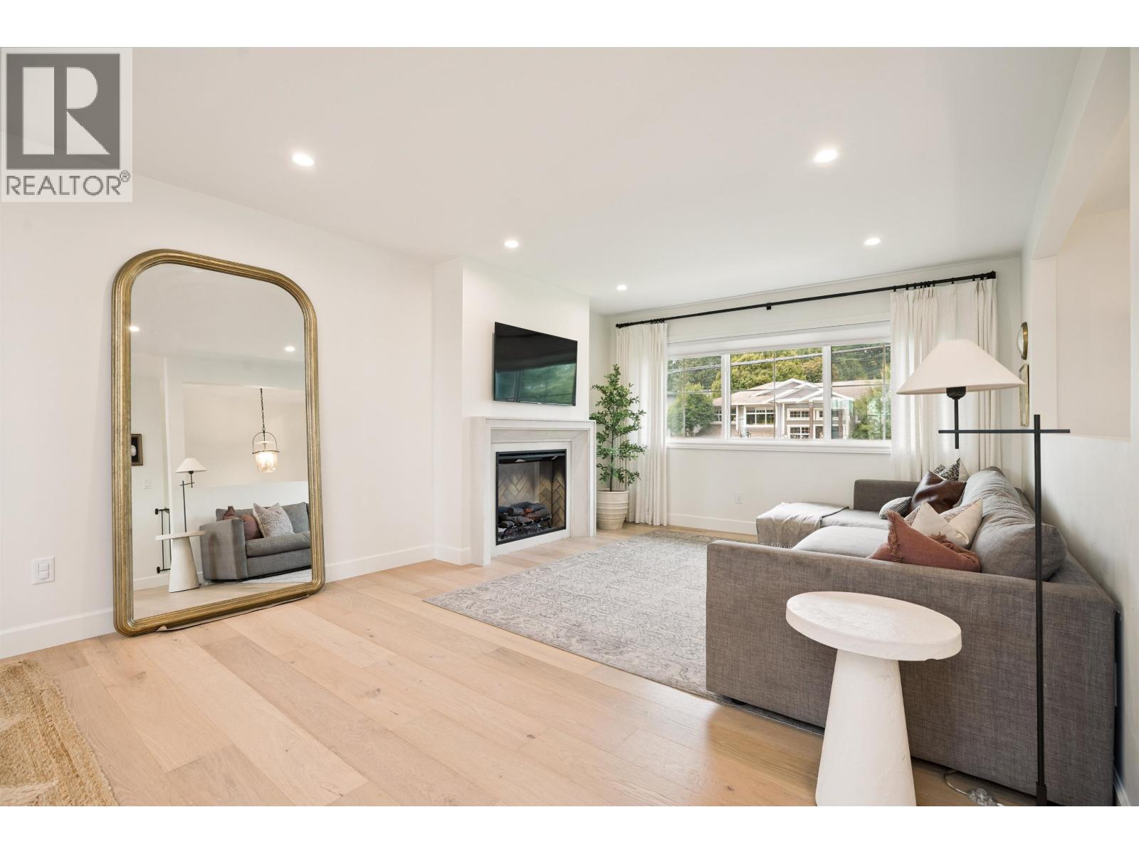 Photo 10 of 2250 Gale Avenue, Coquitlam BC