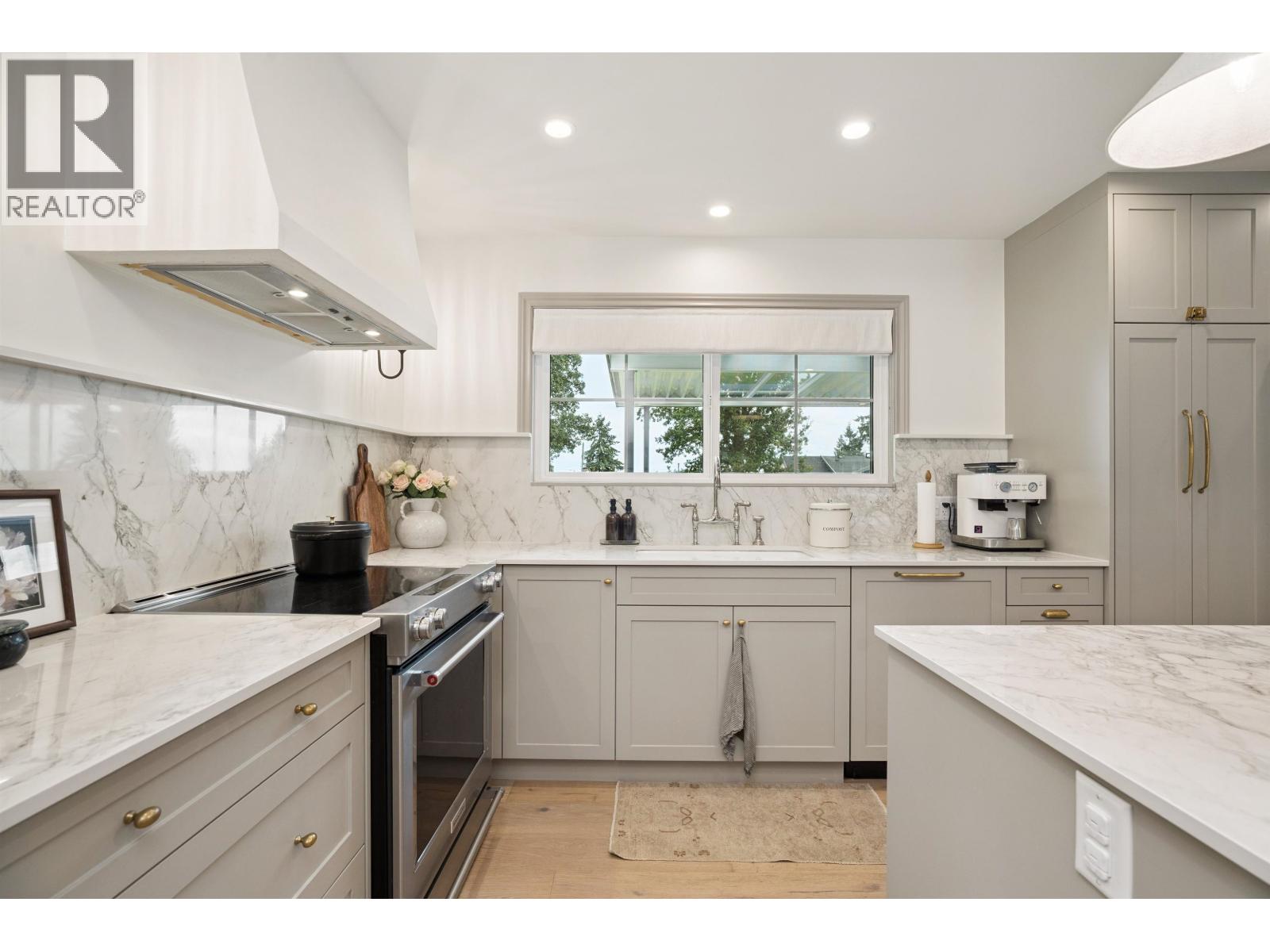 Photo 14 of 2250 Gale Avenue, Coquitlam BC