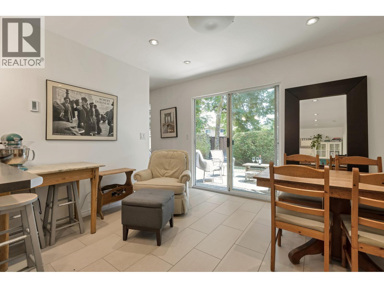 Photo 9 of 43 1140 Falcon Drive, Coquitlam BC