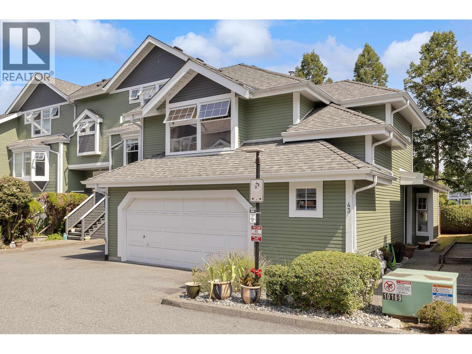 Photo 5 of 43 1140 Falcon Drive, Coquitlam BC