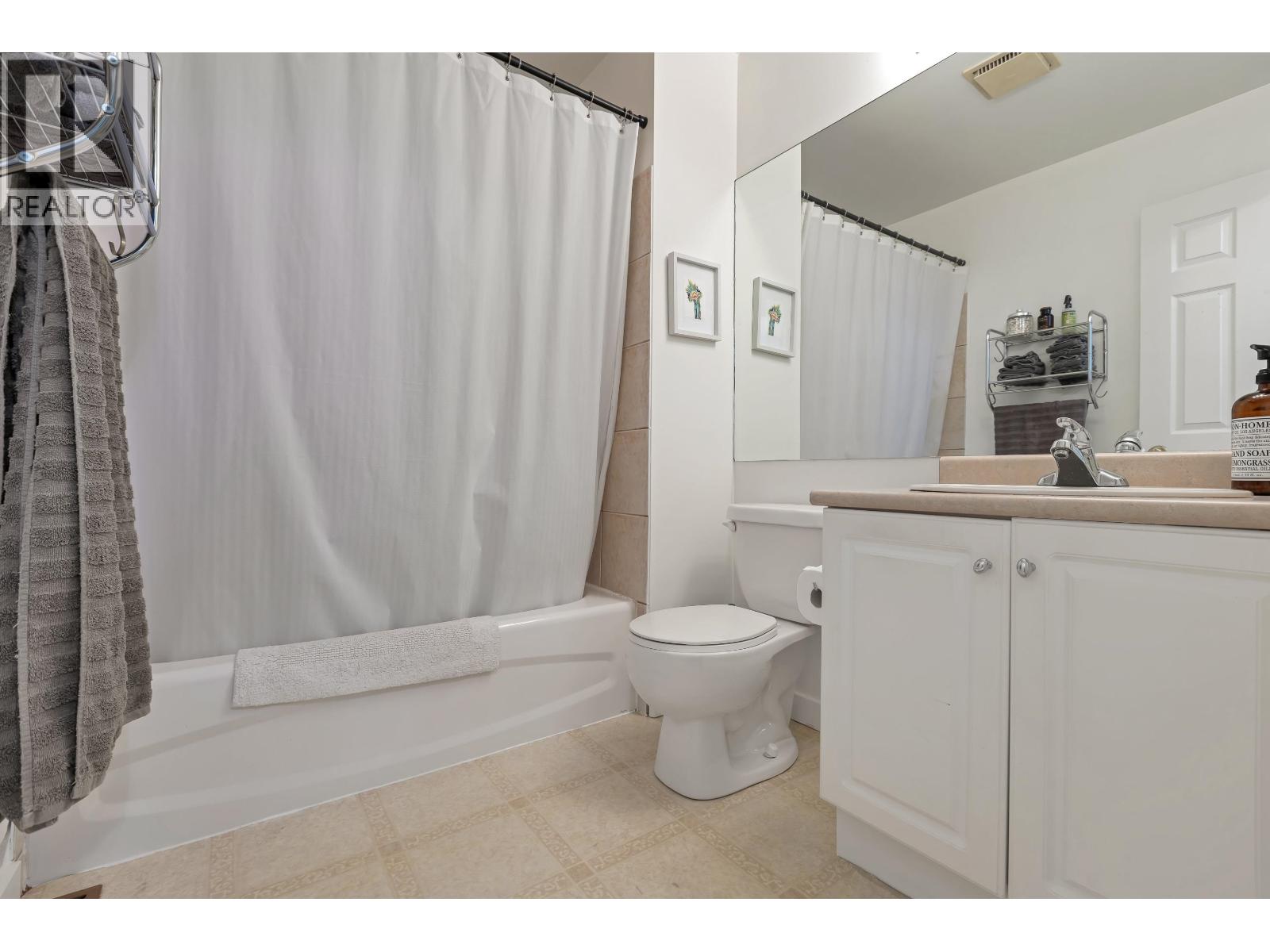 Photo 13 of 43 1140 Falcon Drive, Coquitlam BC