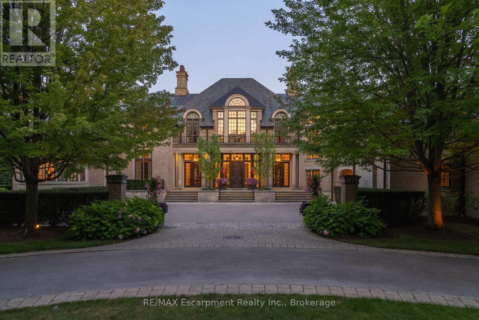 Photo 26 of 2054 Lakeshore Road E, Oakville ON